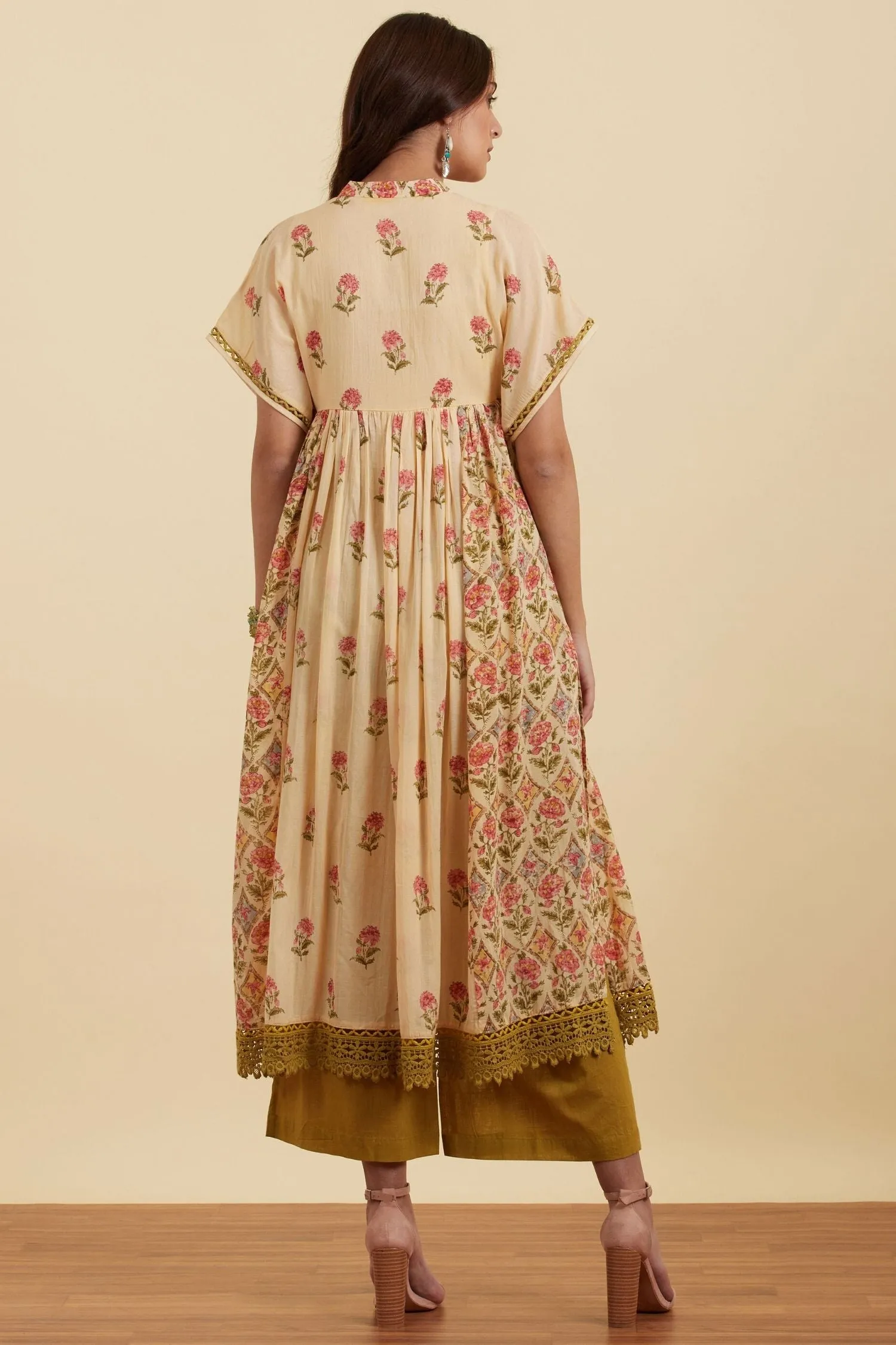 Beige Paisley Print Kurta With Trousers