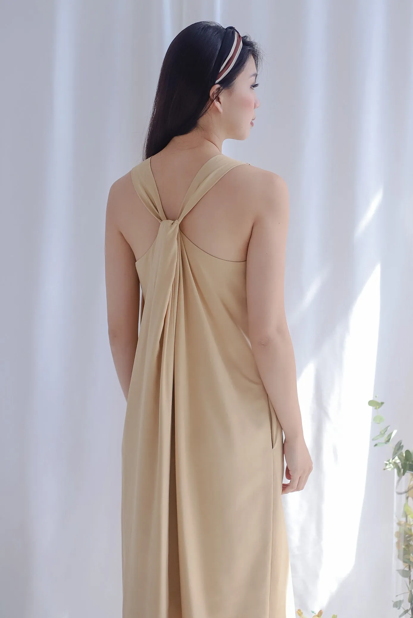 Bridgett Knot Back Dress In Sand