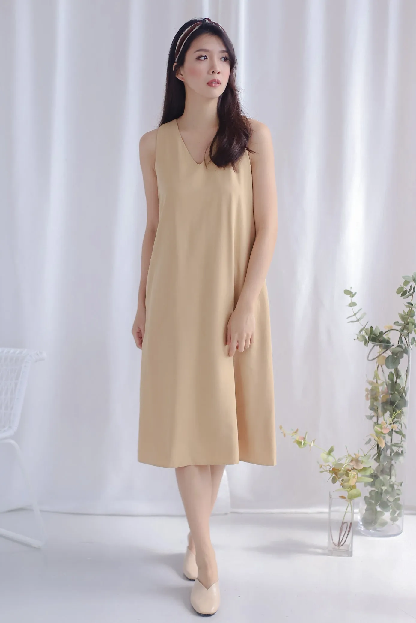 Bridgett Knot Back Dress In Sand