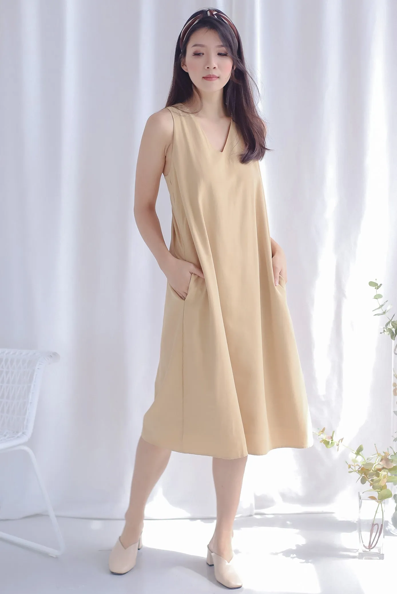 Bridgett Knot Back Dress In Sand