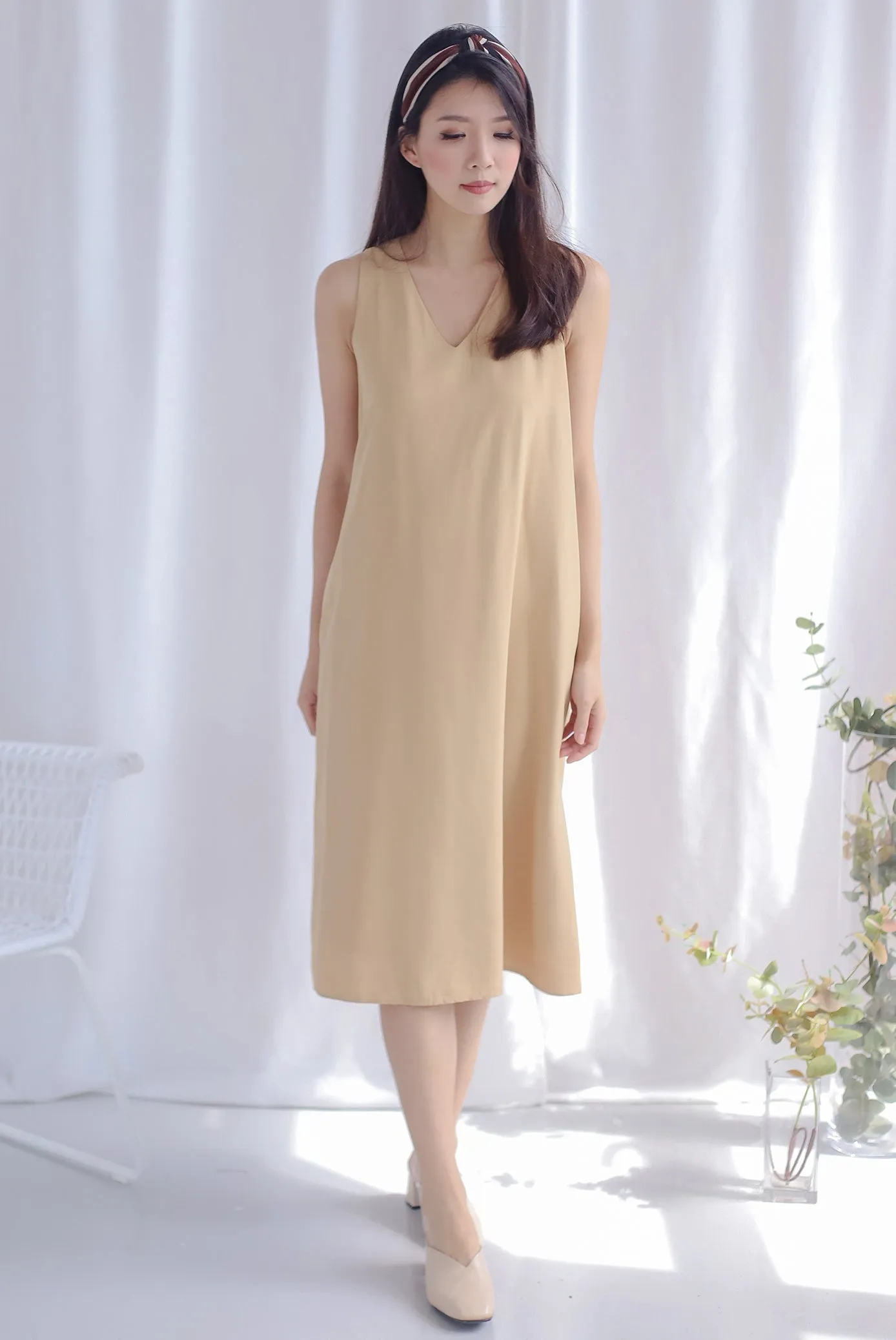 Bridgett Knot Back Dress In Sand