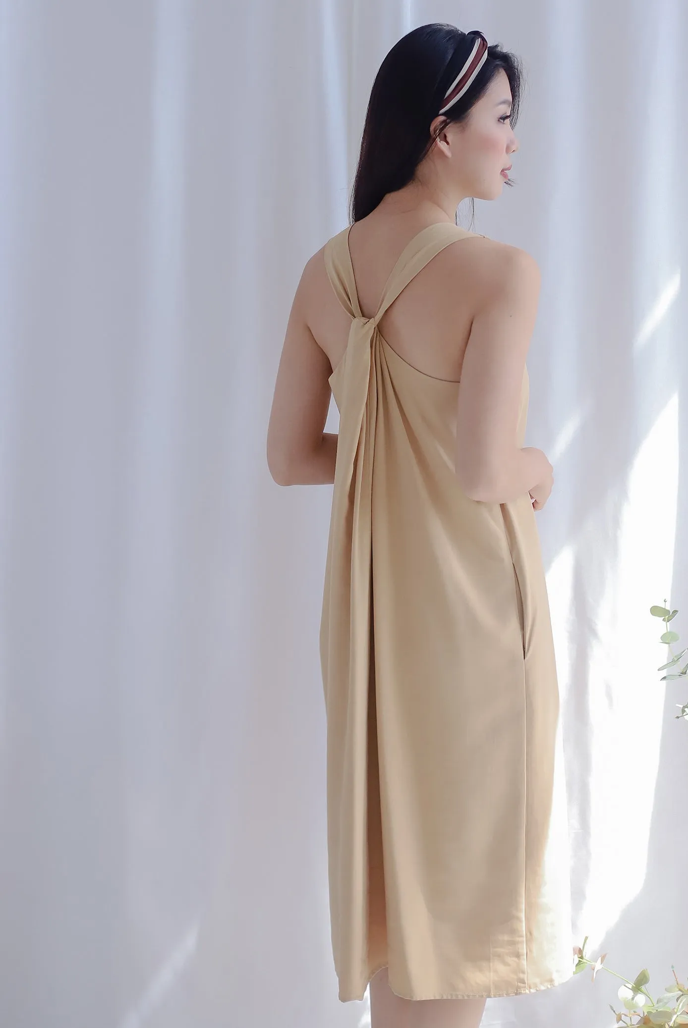 Bridgett Knot Back Dress In Sand