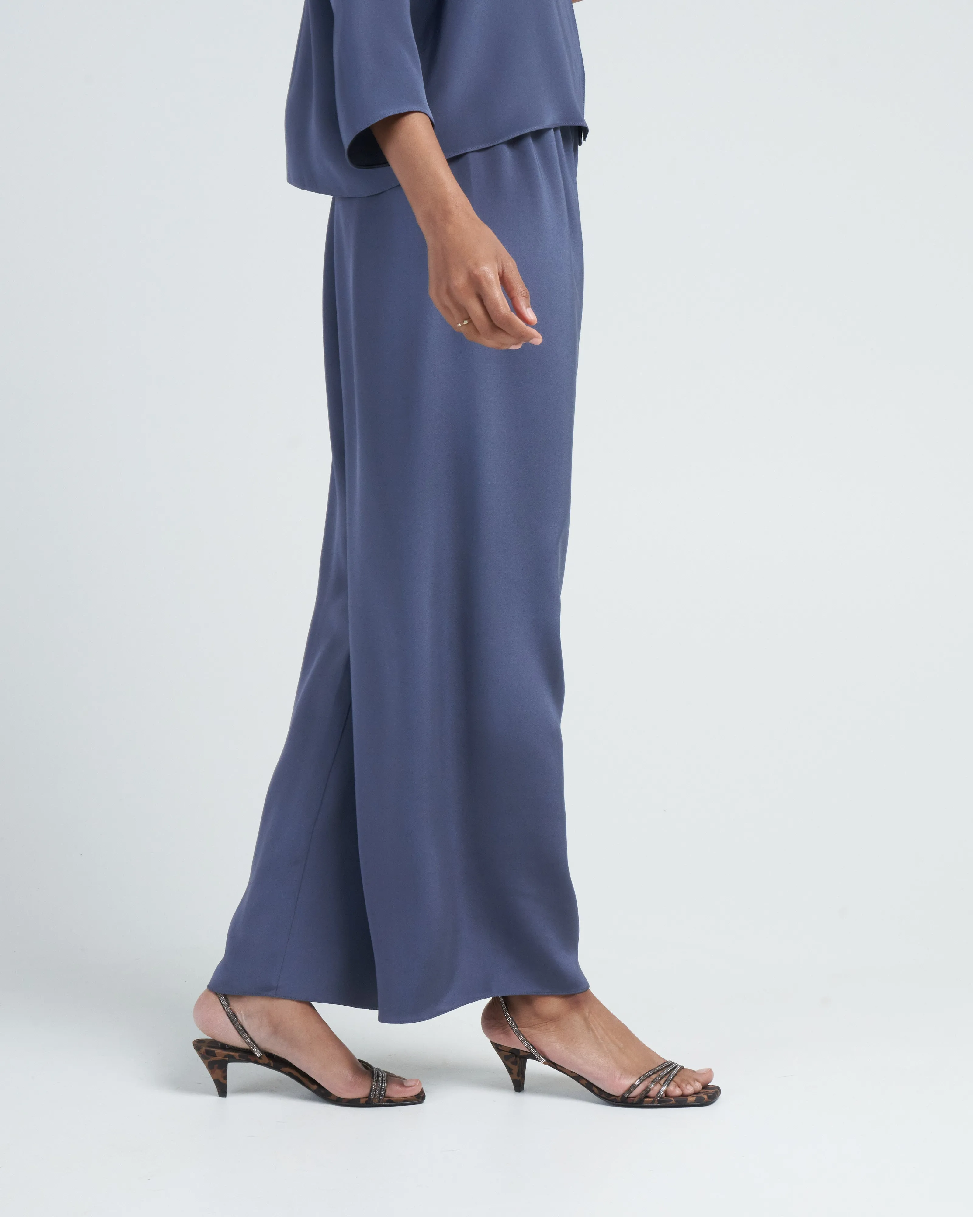 cropped pull on pant - denim