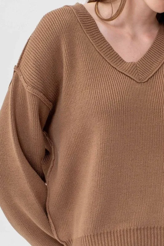 EXPOSED SEAM V NECK PULLOVER KNIT SWEATE