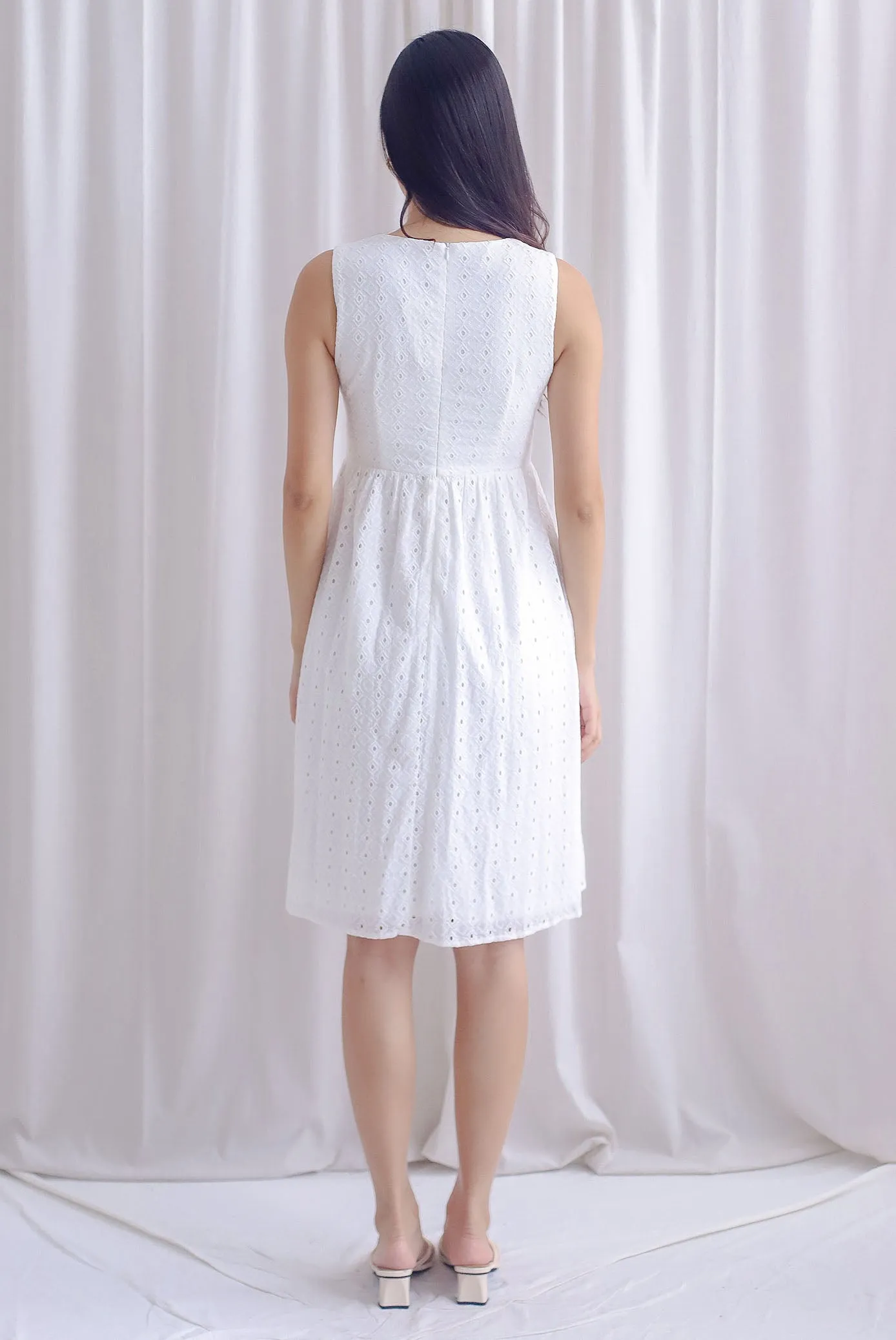 Gracie Eyelet Bustier Buttons Dress In White
