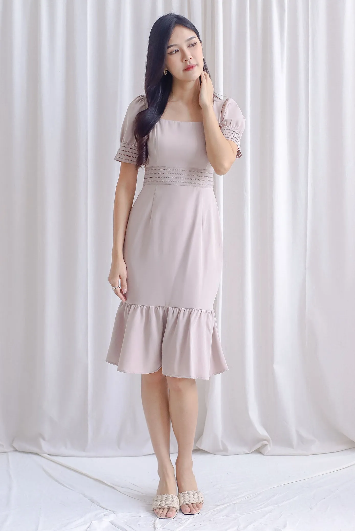 Katrine Puffy Sleeve Mermaid Dress In Taupe