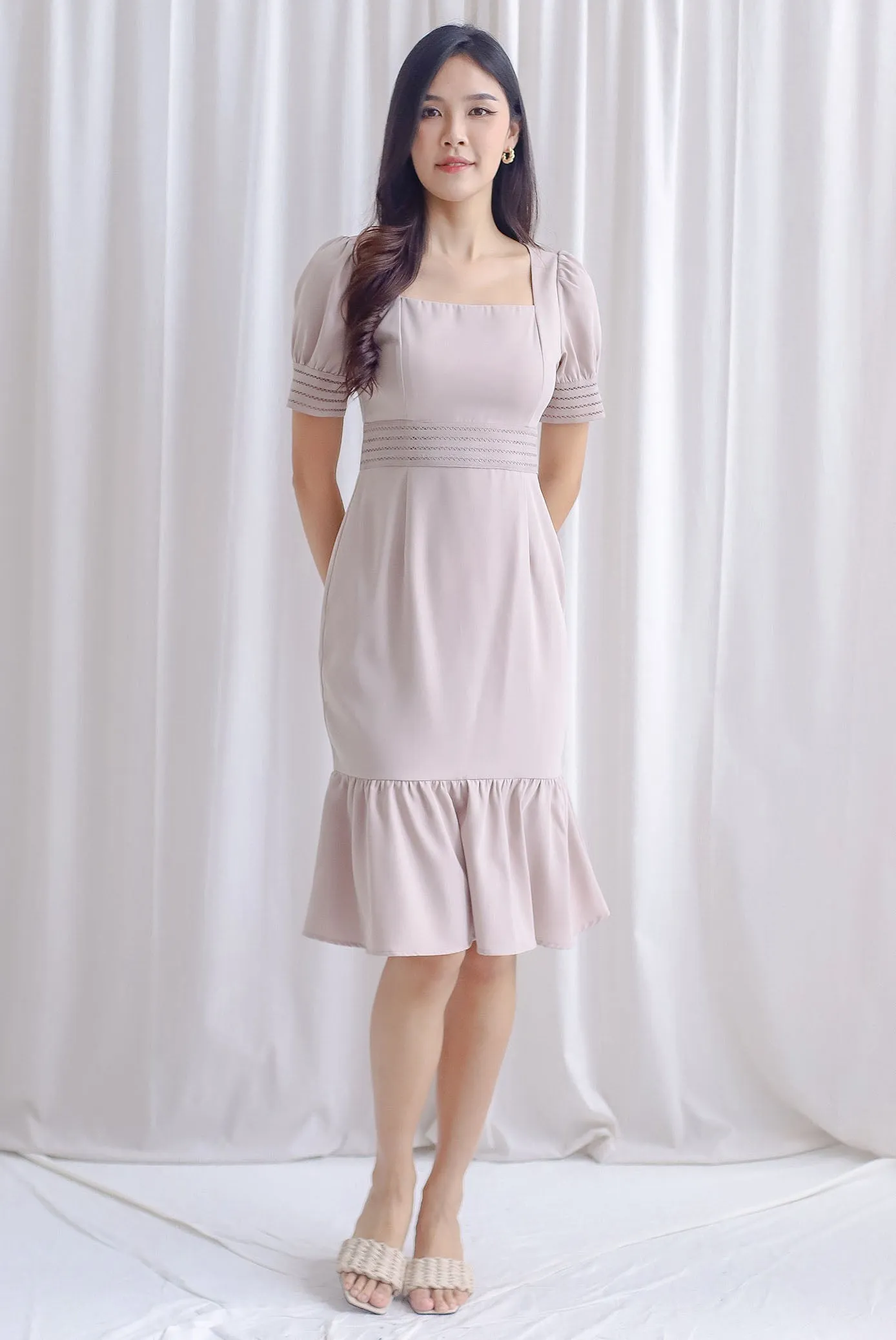 Katrine Puffy Sleeve Mermaid Dress In Taupe