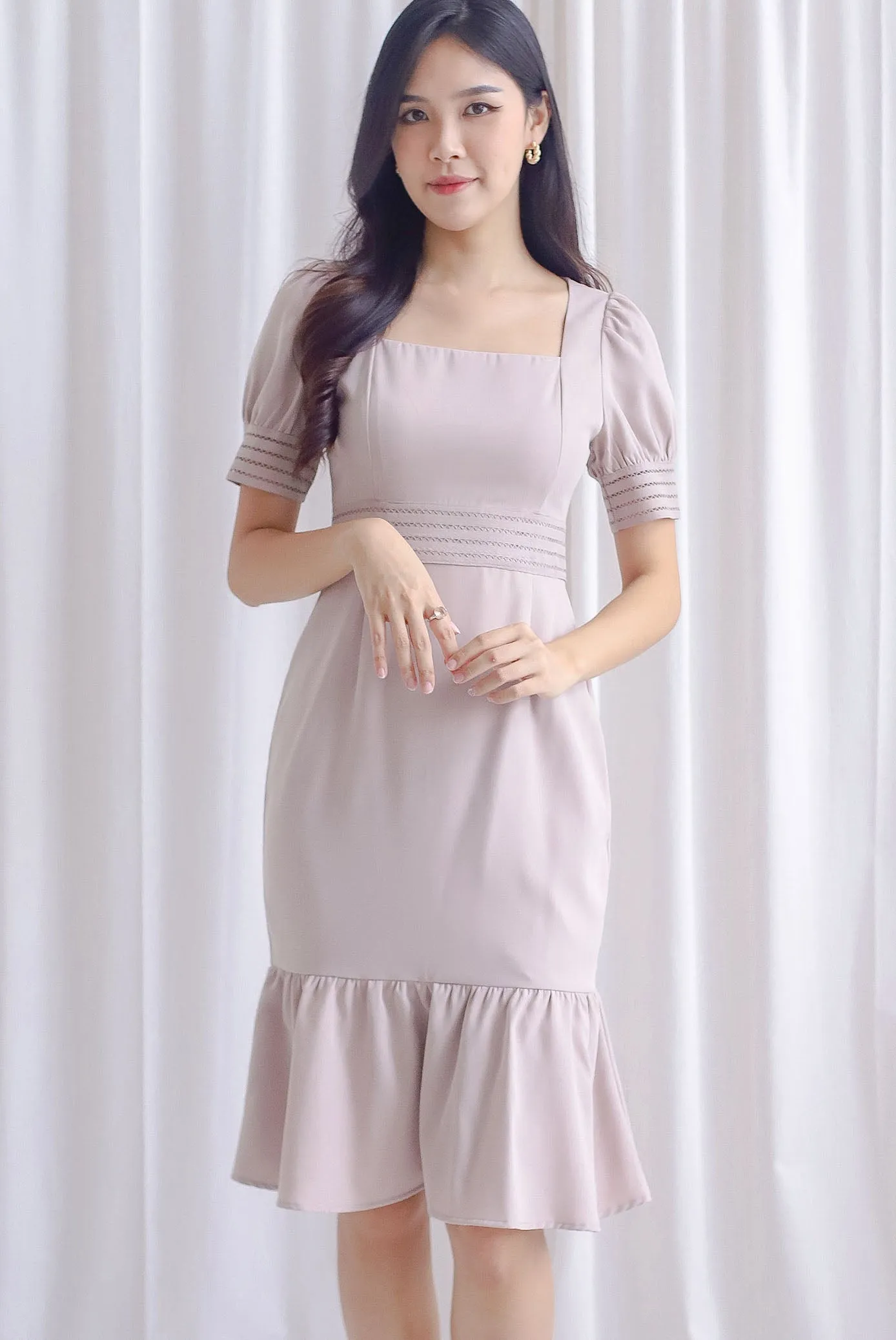 Katrine Puffy Sleeve Mermaid Dress In Taupe