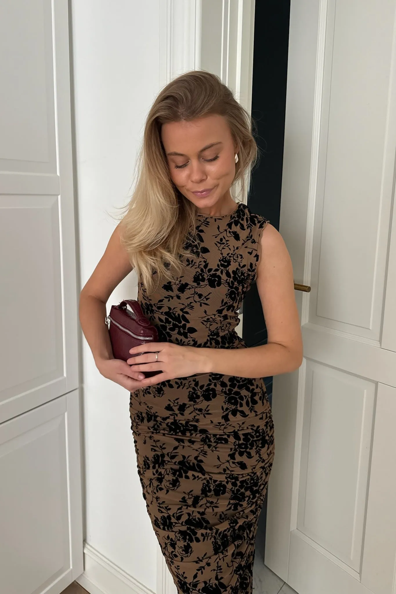 MiraIC Mesh Dress - Beige Sort Blomster Print