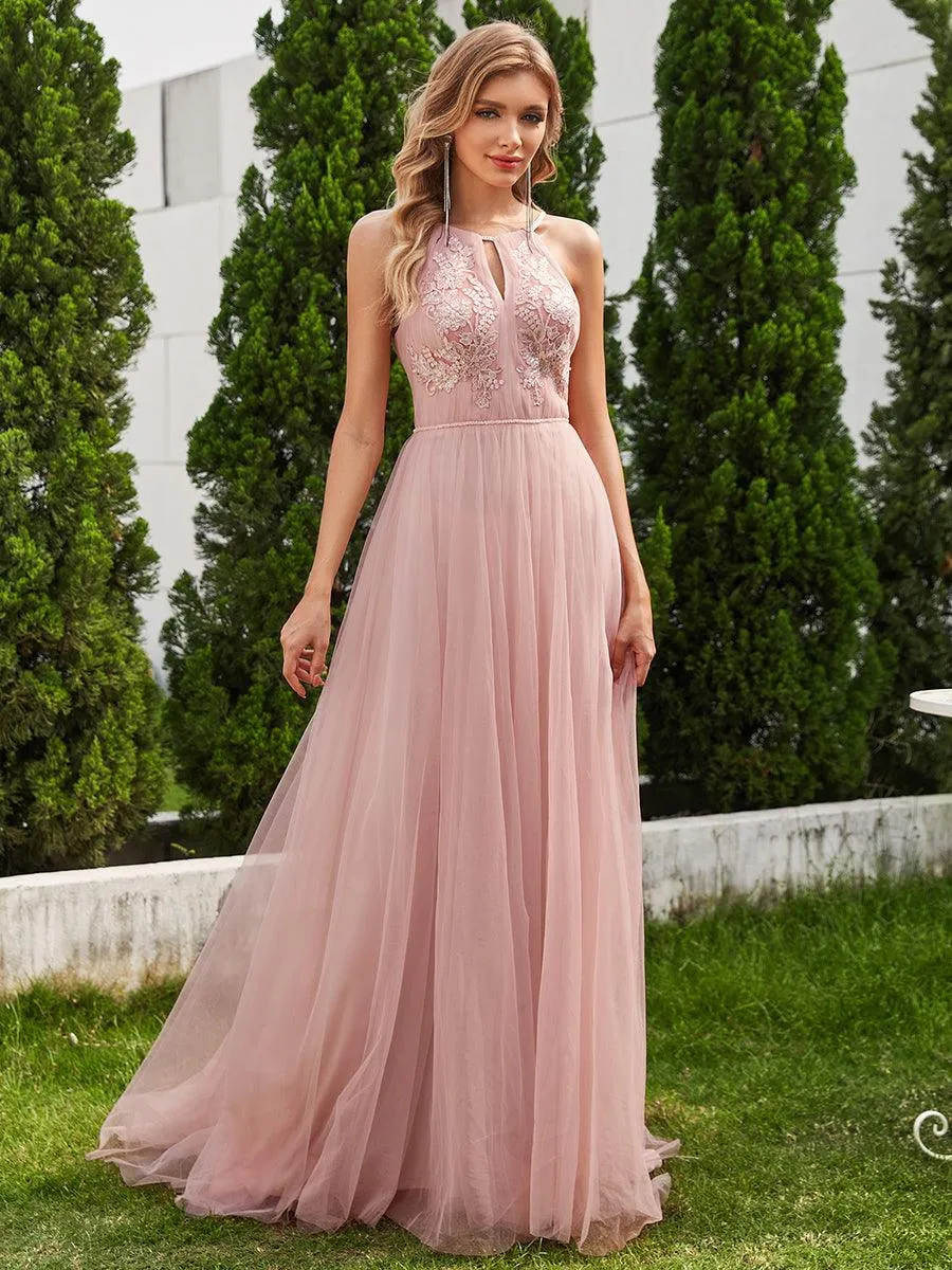 Robe de mariée trapèze en tulle à col licou avec appliques
