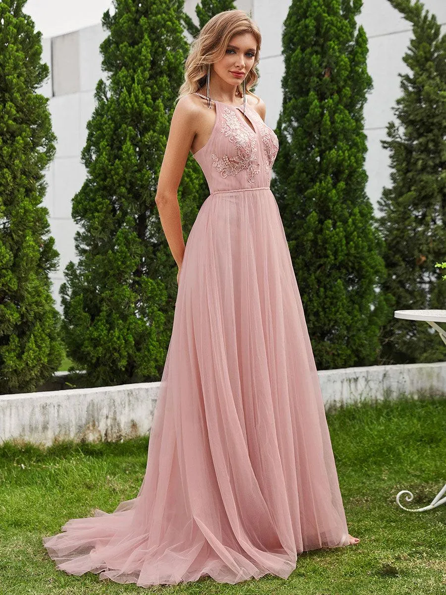 Robe de mariée trapèze en tulle à col licou avec appliques