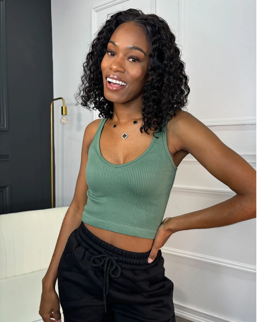 Seamless V-neckline Crop Top