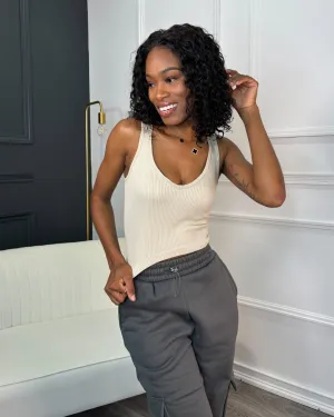Seamless V-neckline Crop Top