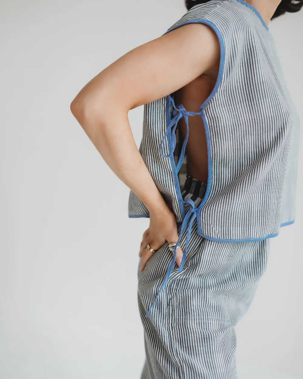 Wren Tie Black & Check Reversible Top