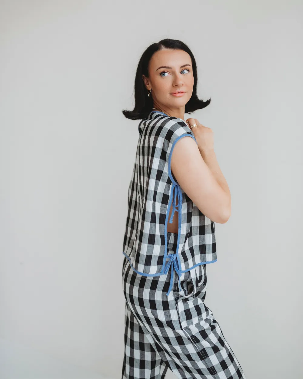 Wren Tie Black & Check Reversible Top